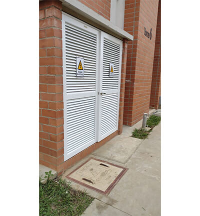 Puerta persiana Shut de basura
